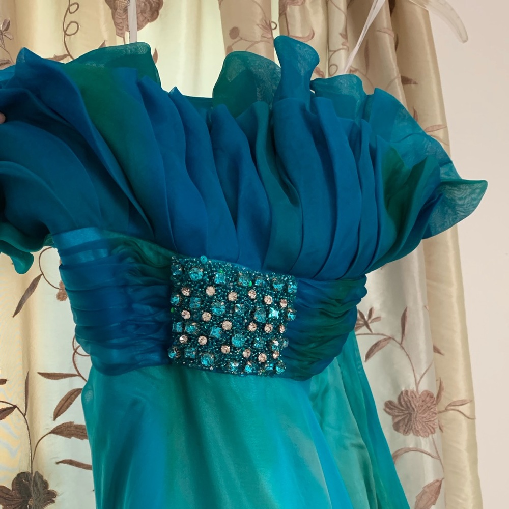 Sherri hill evening dress size 4